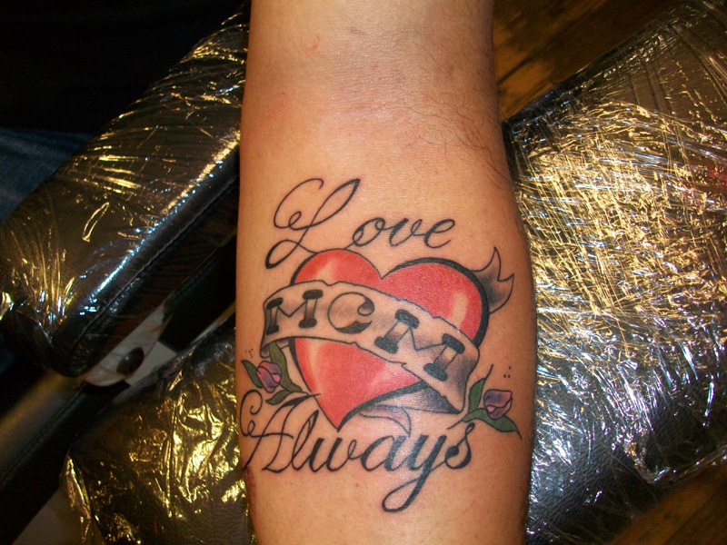 Tatuaggio dedicato alla mamma.