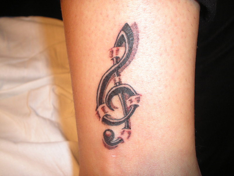 Tatuaggio per gli amanti della musica.