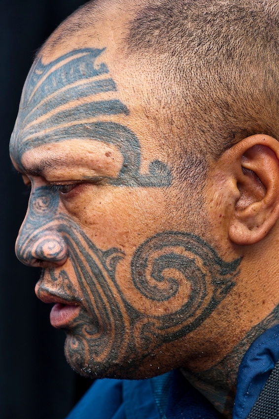 Maori man with ta moko (facial tatoo), Manurewa Sunday Market, Auckland, New Zealand