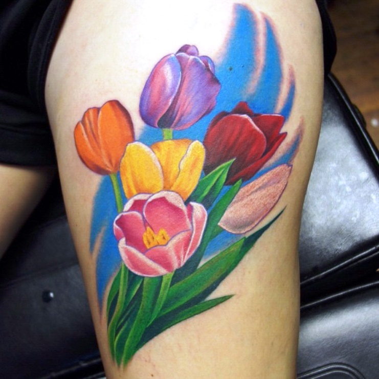 Color-Tulip-Tattoos-On-Thigh