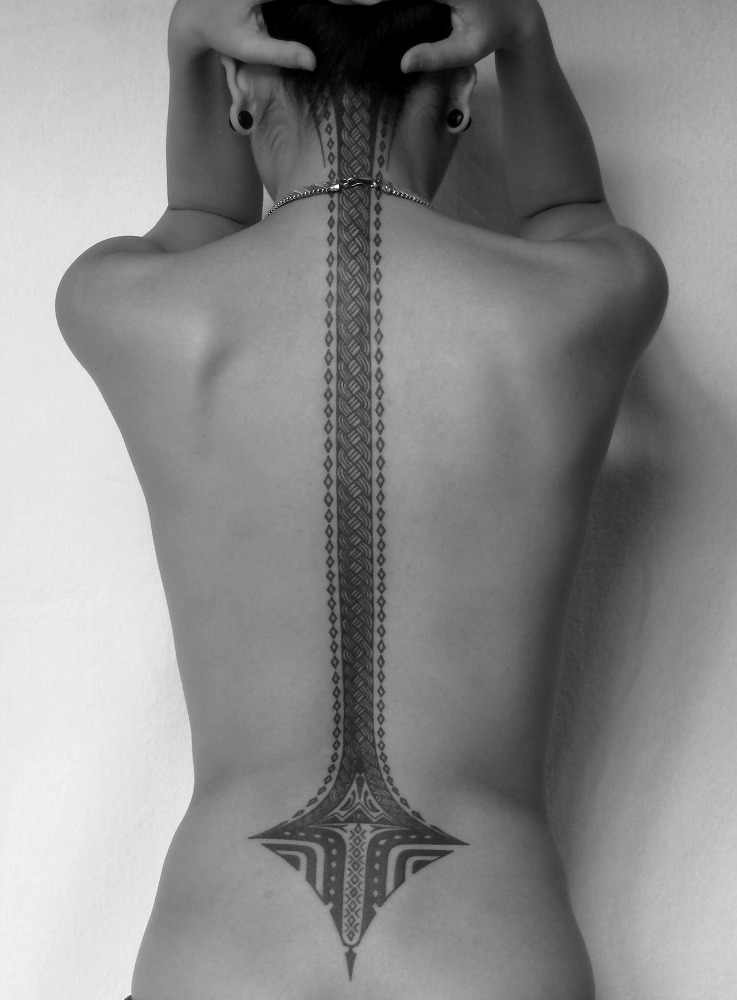 amazing-spine-tattoo-design