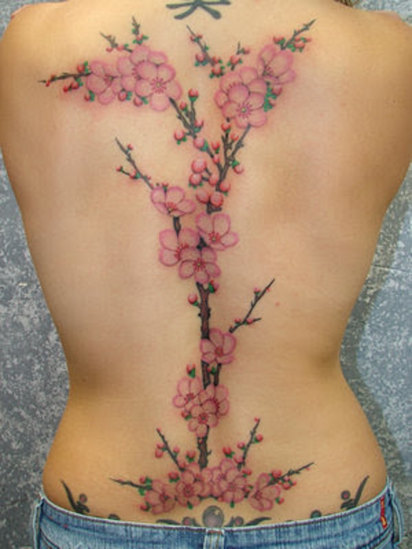 flower-spine-tattoo-ideas-15