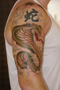 tatuaggio-cobra-fiamme