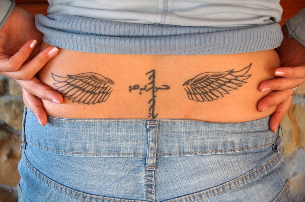 tatuaggio osso sacro 11