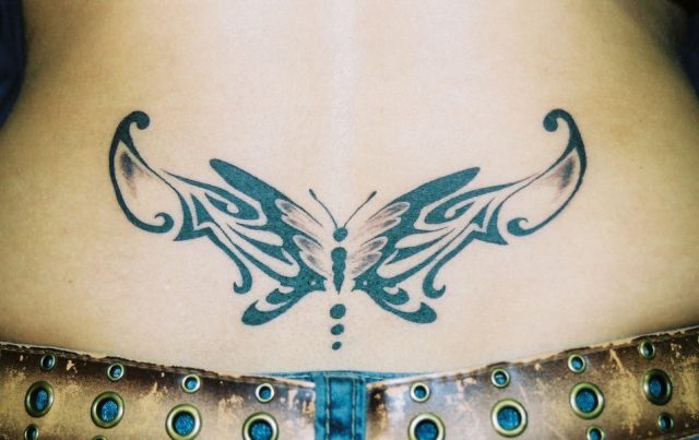 tatuaggio osso sacro 5