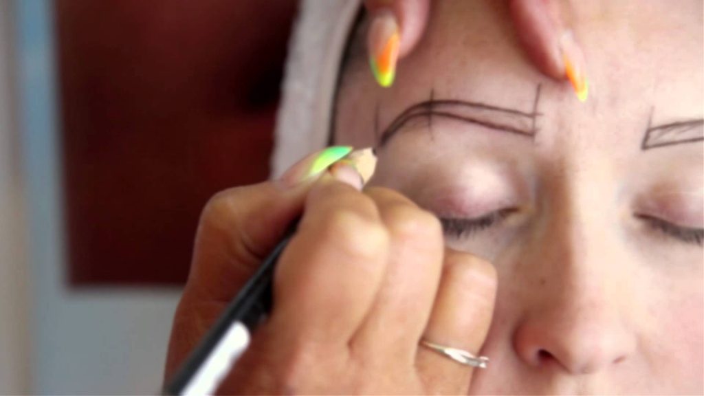 tatuaggio-sopracciglia-prove