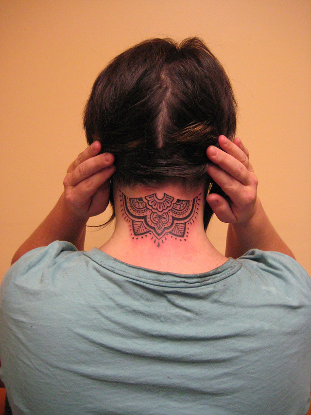 tatuaggio collo