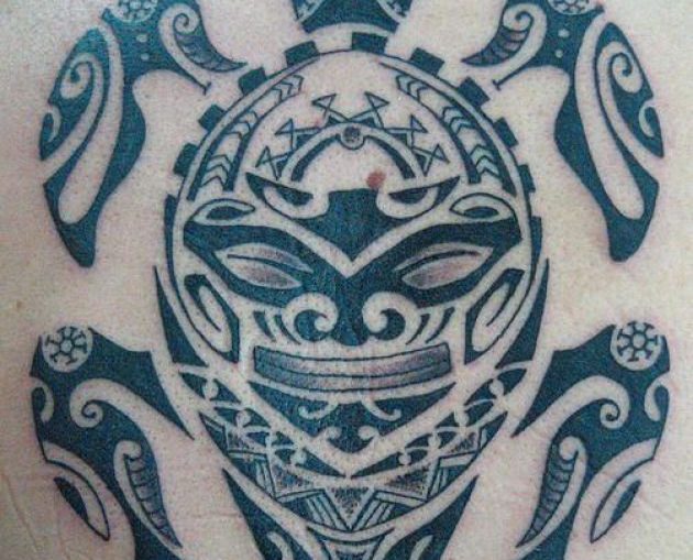 tatuaggio-tartaruga-maori-stilizzato